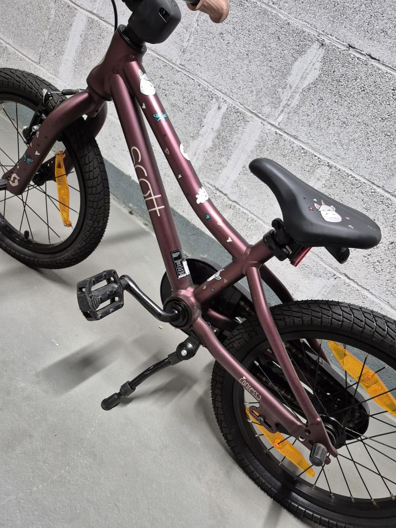 Scott Scott Contessa 16"