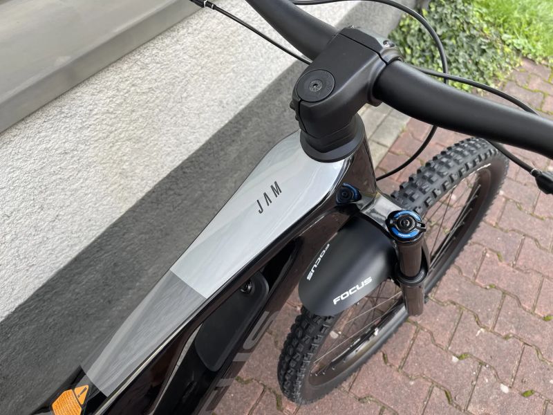 Focus Jam 8.8 - KARBON