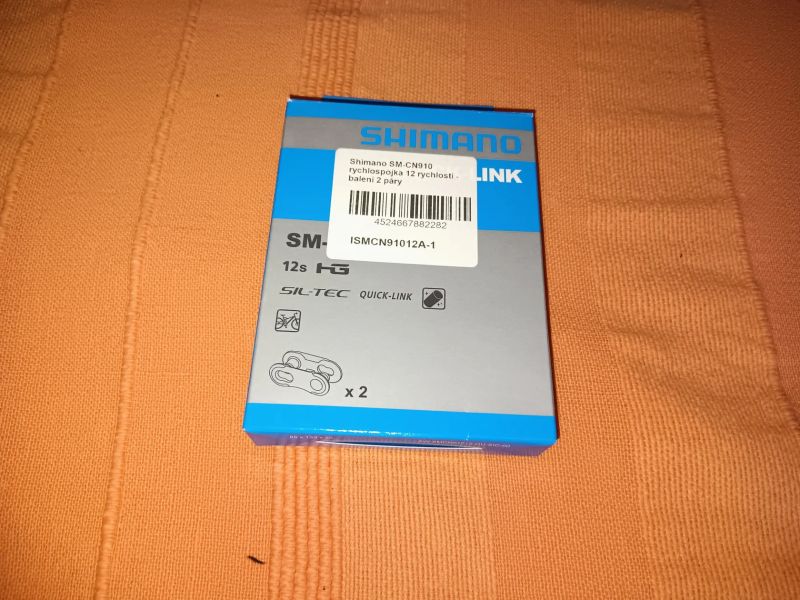 Prodám 2 spojky na řetěz Shimano 12 sp.