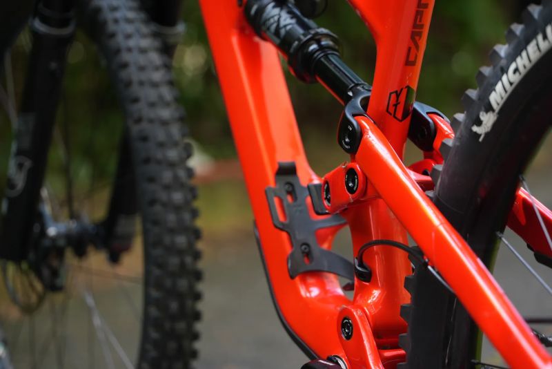 YT Industries Capra Lava red MK3