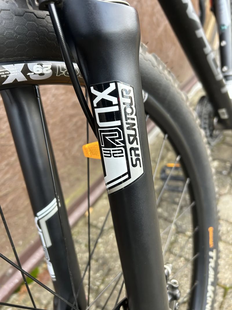 Prodám Alu horské kolo 29 ´´Devron Riddle, komplet shimano, hydraulicé brzdy i vidlice 140 mm,