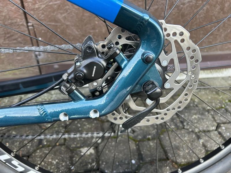 Prodám jako nové najeto max. 80 km, dámské horské kolo Ghost 27,5´´ koplet Shimano