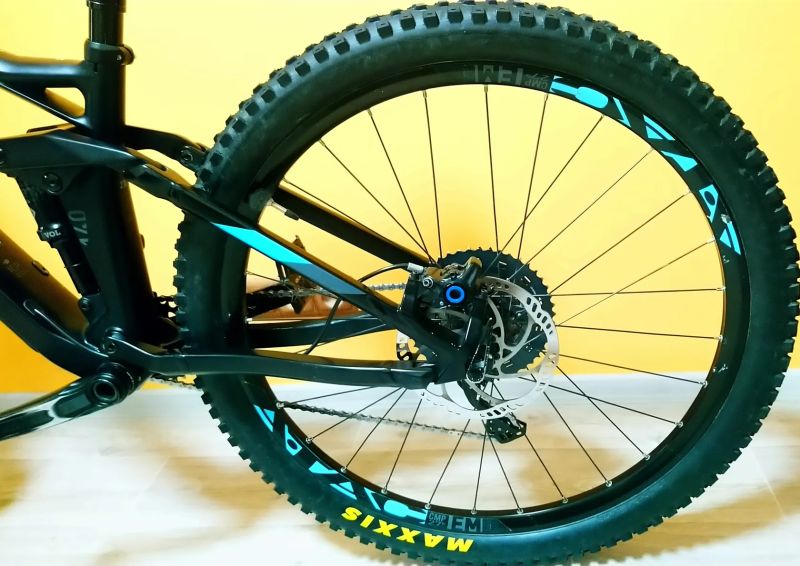 Cube Sting WS140, vel. S