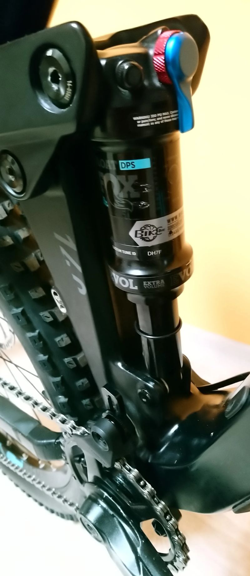 Cube Sting WS140, vel. S