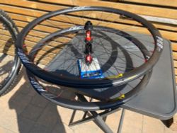 horské zapletené karbonové kola PUB 29 new!!