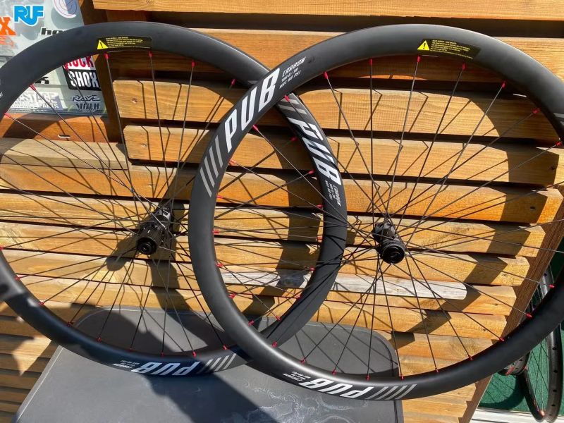 nové karbonové výplety PUB silniční/gravel