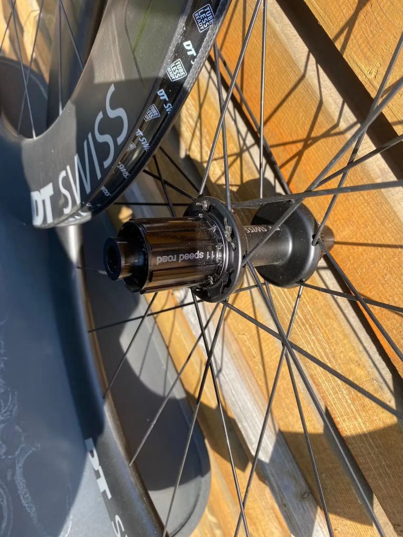 DT SWISS ARC 1400 CARBON disc silniční výplety