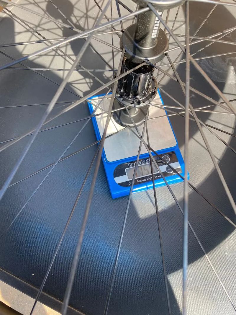 DT SWISS ARC 1400 CARBON disc silniční výplety