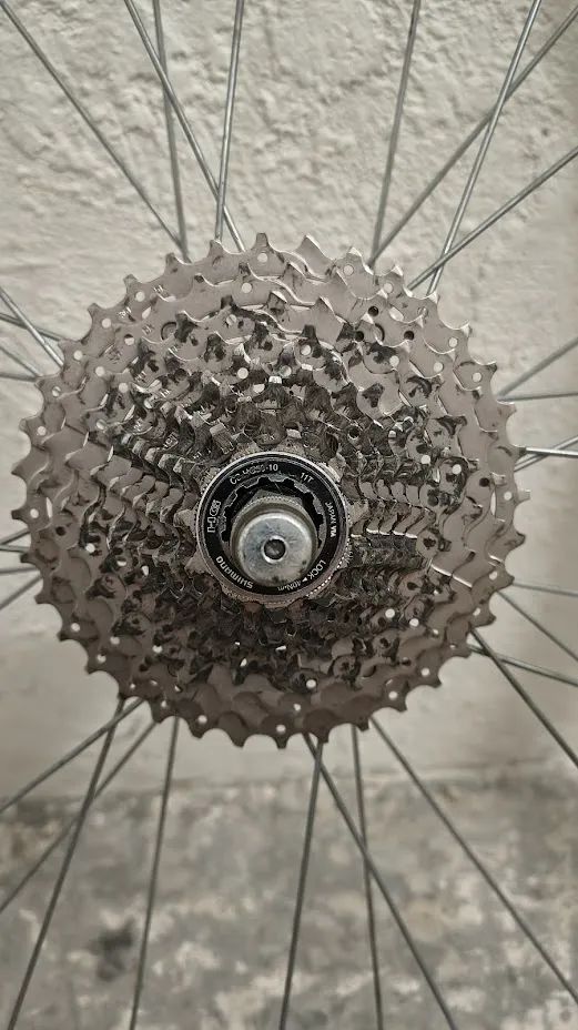 Elite Tuo & kolo s pláštěm a kazetou