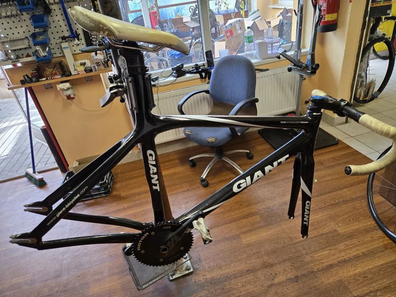 Giant TCR Advanced Team