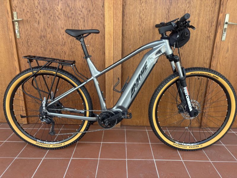 APACHE HUPAHU MX1 510 stříbrná - vel. L (21") - zánovní testovací model