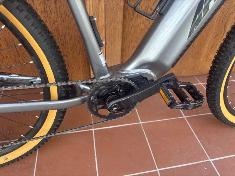 APACHE HUPAHU MX1 510 stříbrná - vel. L (21") - zánovní testovací model