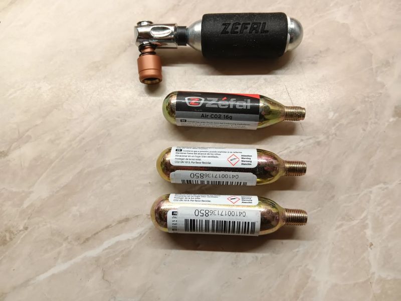 Prodám hustilku Zéfal na CO2+Bombičky