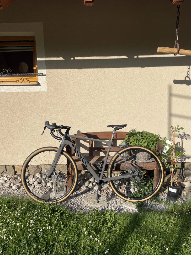 Canyon Grizl 6 Silnička + Gravel 