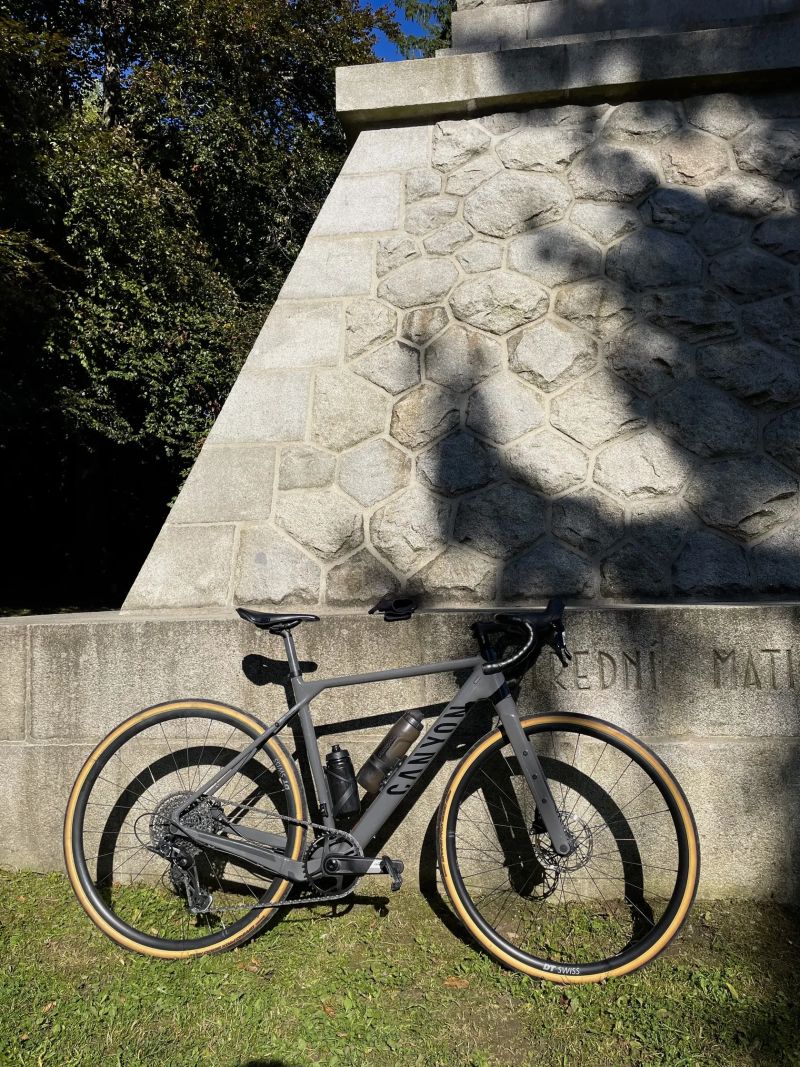 Canyon Grizl 6 Silnička + Gravel 