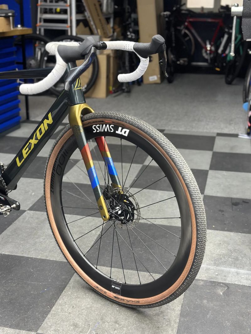 Lexon GFX vel. M - 54 cm | Sram AXS | EIE karbonová kola