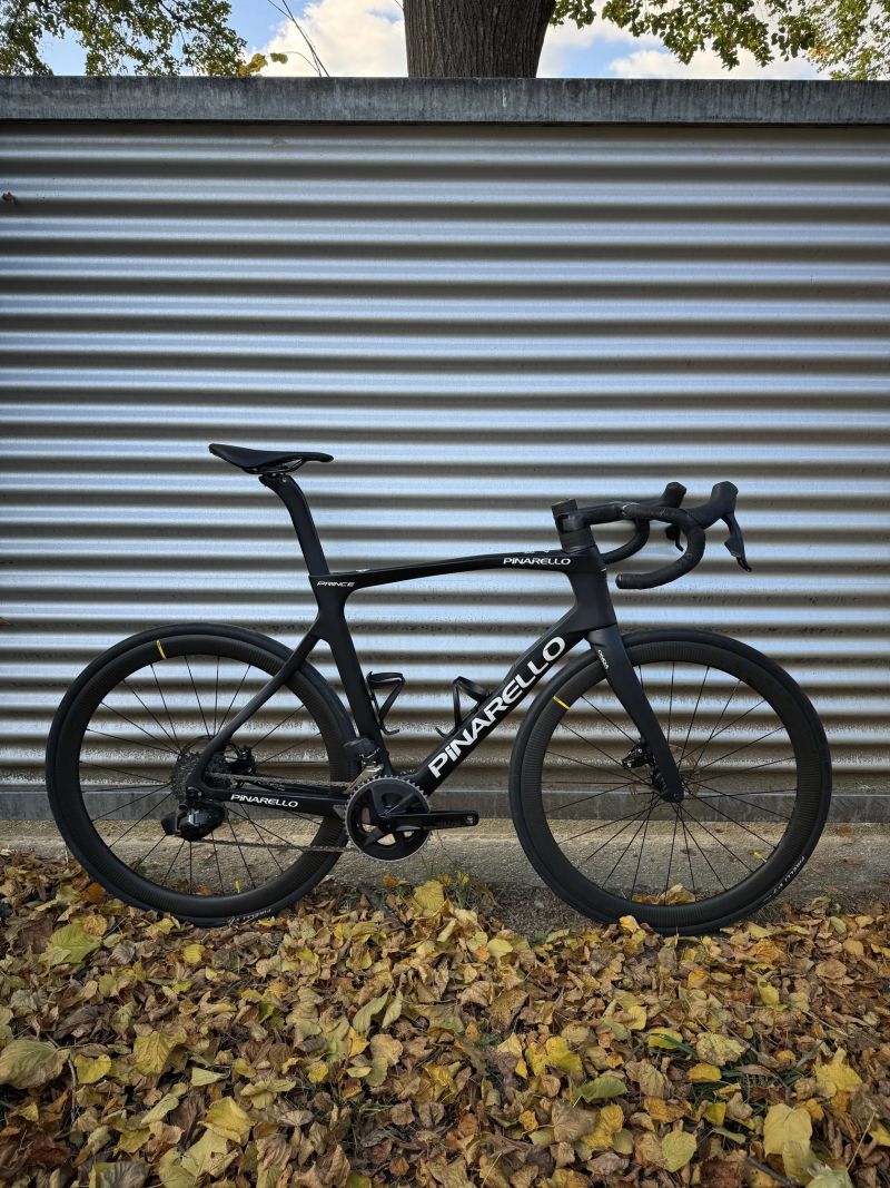 Pinarello Prince - SRAM Rival AXS, Zánovní stav