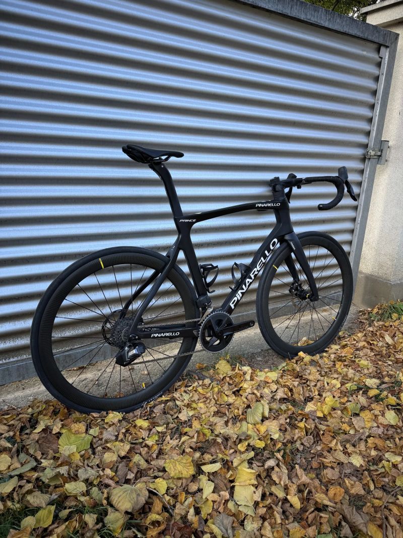 Pinarello Prince - SRAM Rival AXS, Zánovní stav