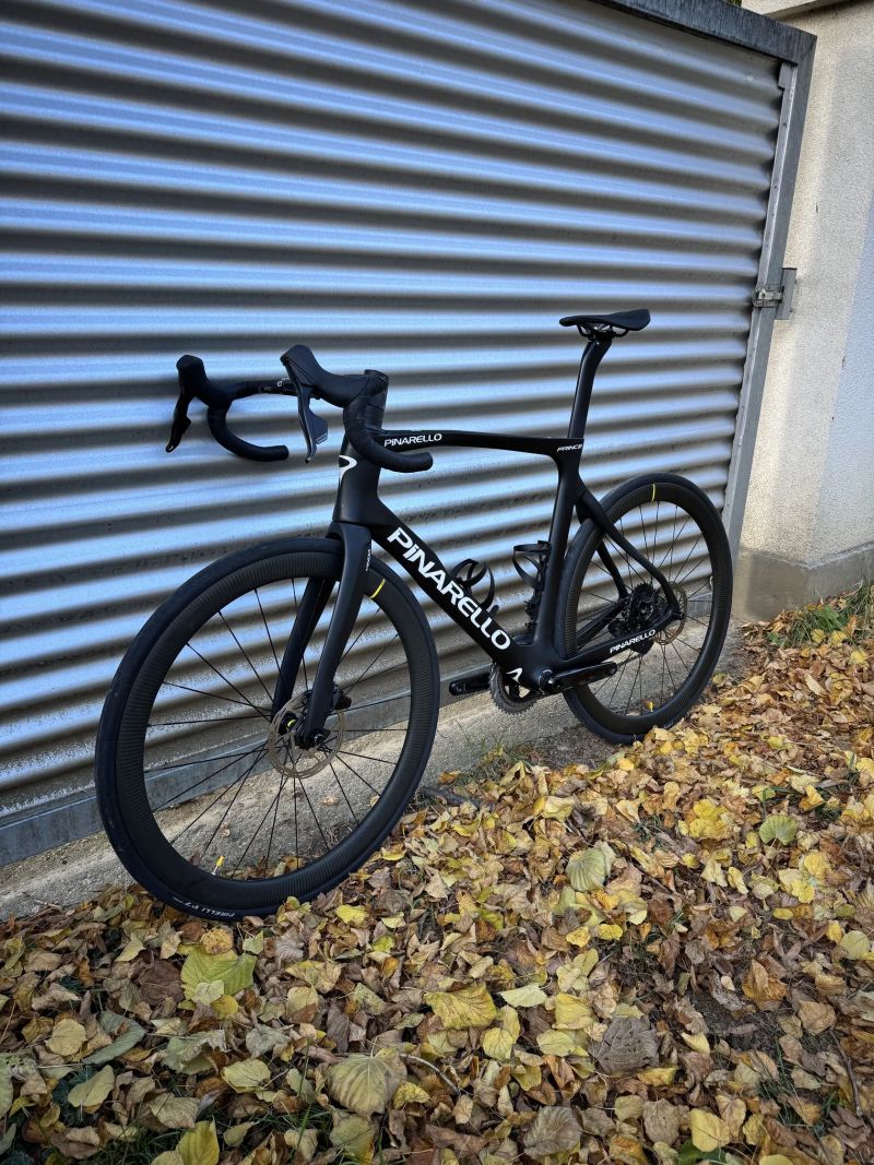 Pinarello Prince - SRAM Rival AXS, Zánovní stav