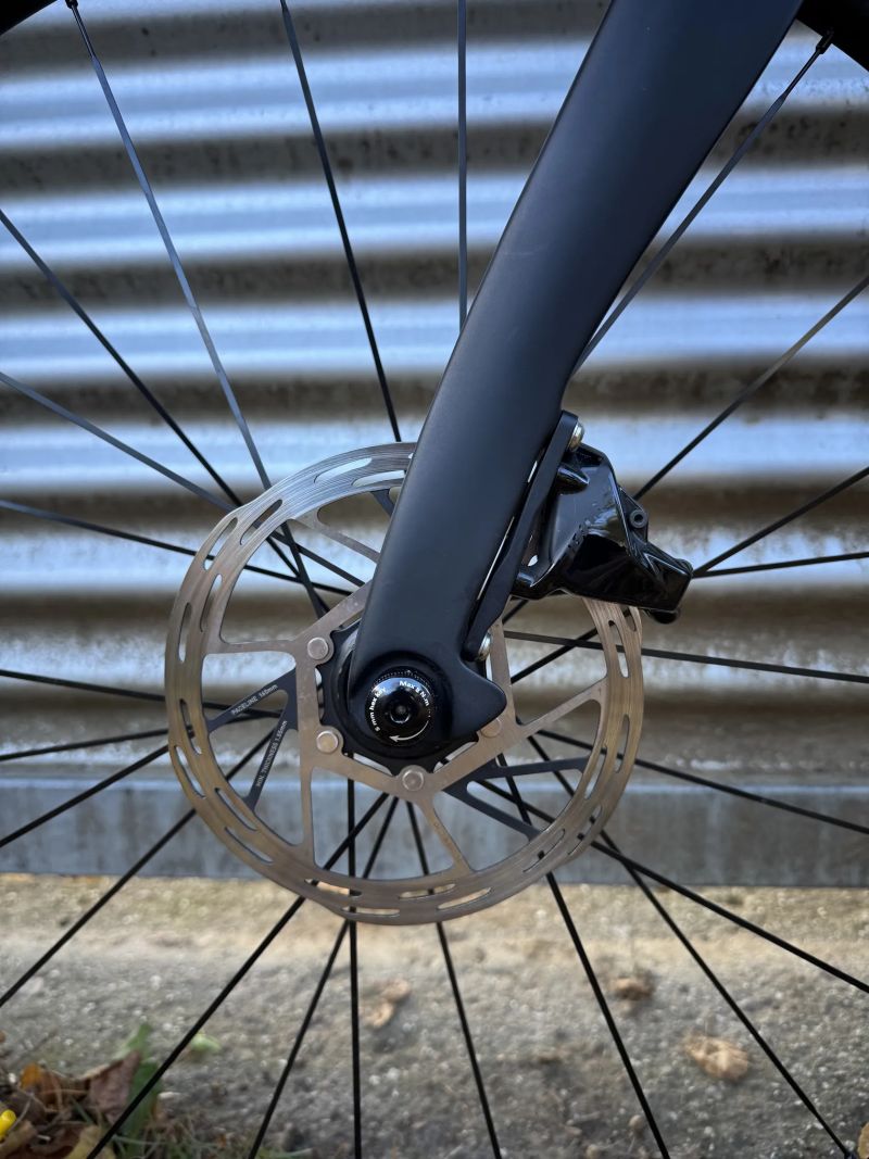 Pinarello Prince - SRAM Rival AXS, Zánovní stav