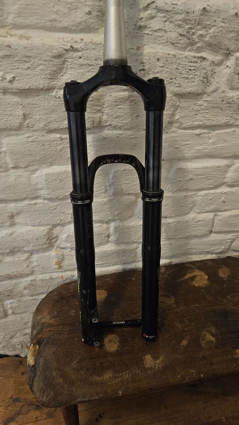 Prodám ramovou sadu TEMPO Commencal vel.S