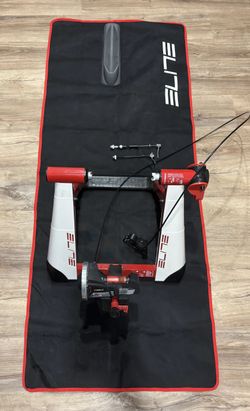 Cyklistický trenažér Elite Novo Force