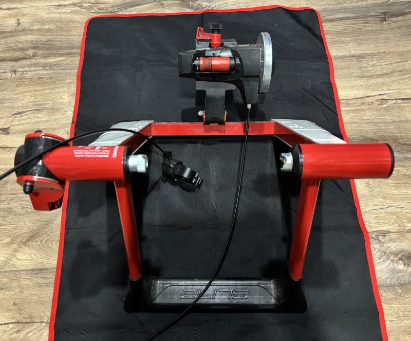 Cyklistický trenažér Elite Novo Force