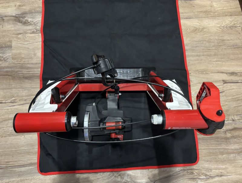 Cyklistický trenažér Elite Novo Force