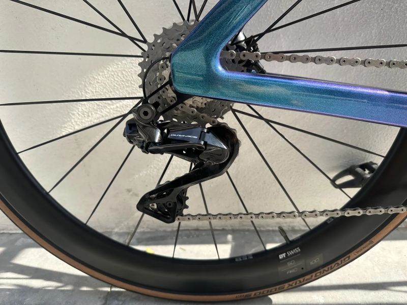 Canyon Aeroad CFR Di2 2025