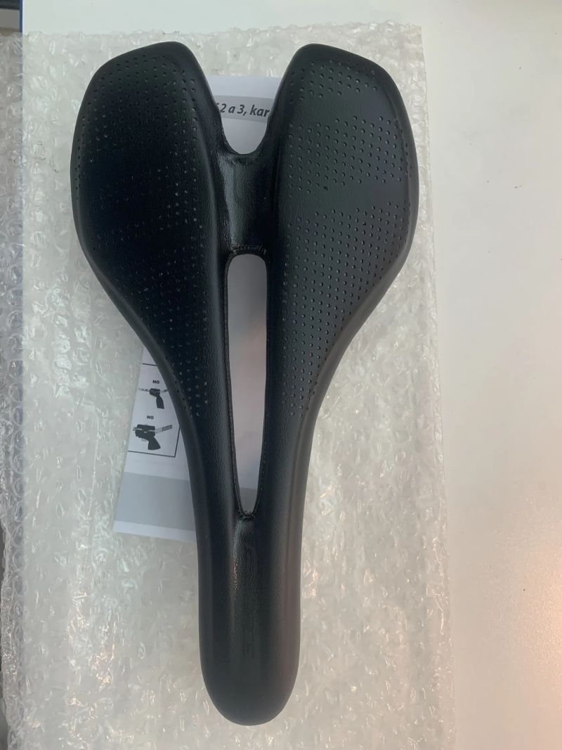 Nové nenamontované sedlo Force SPRINT 3 carbon