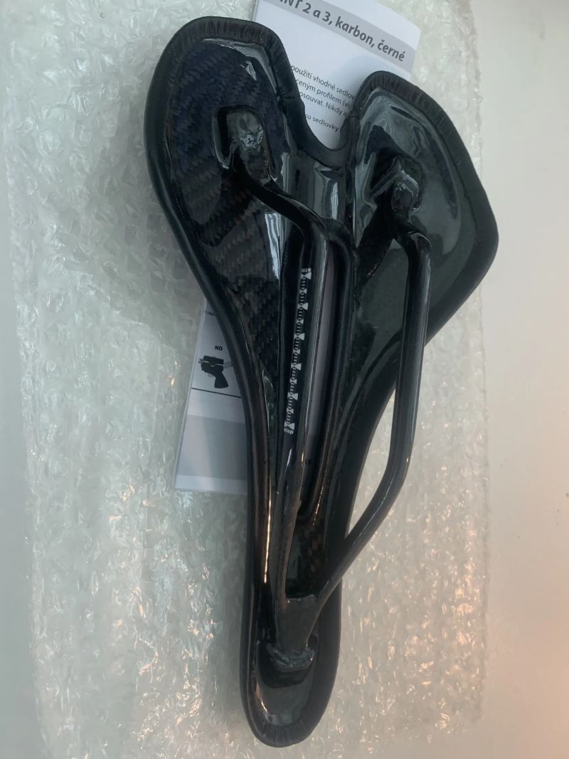 Nové nenamontované sedlo Force SPRINT 3 carbon