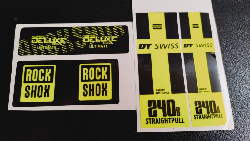 DT Swiss 240s a RS Deluxe