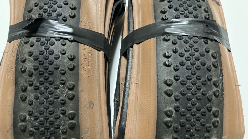 Výprodej různých dílů z obchodu