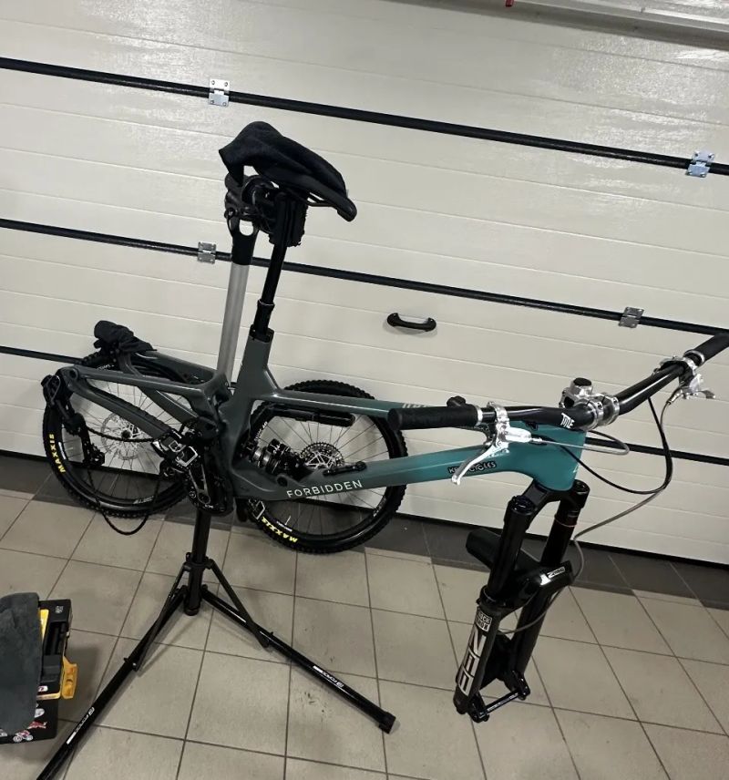 Forbidden dreadnought V2 (rám + tlumič)