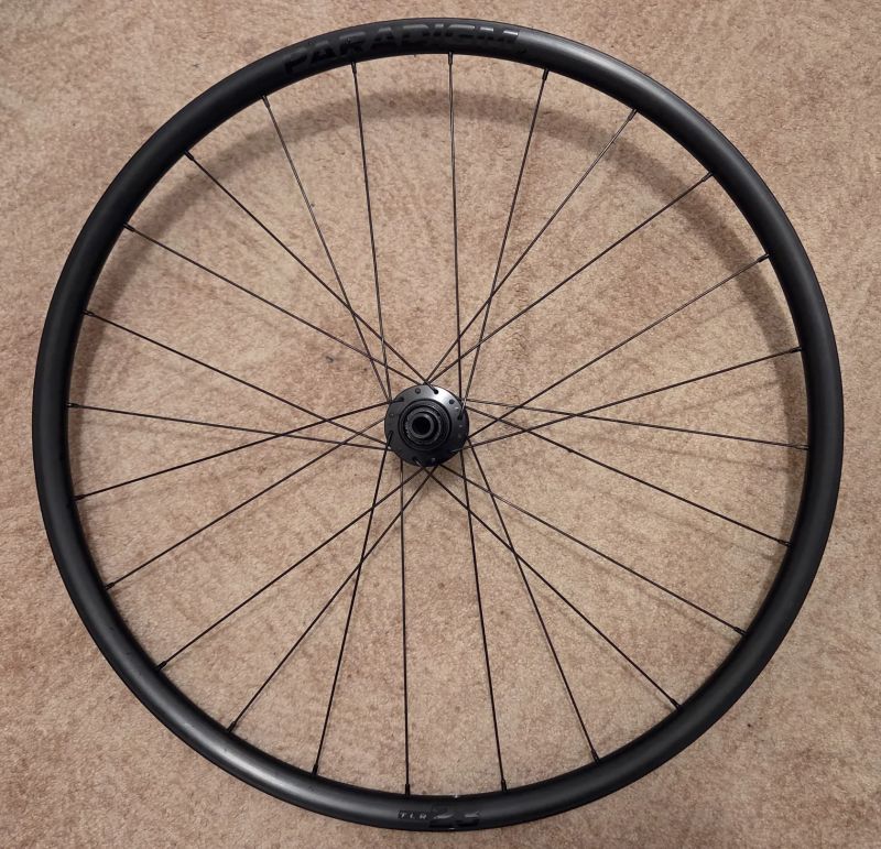 Zapletená kola Bontrager Paradigm TLR 23