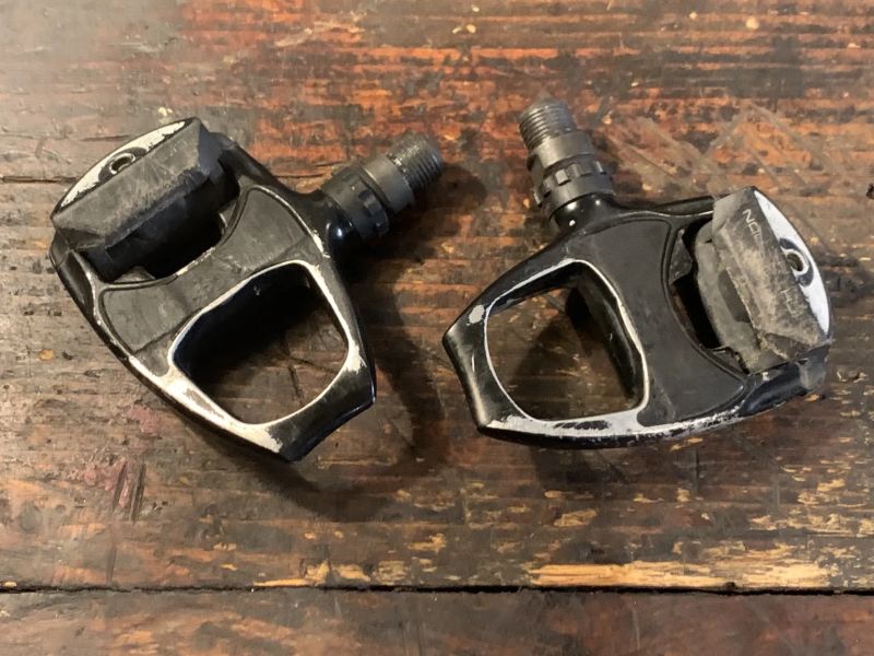 silniční pedály Shimano a Look