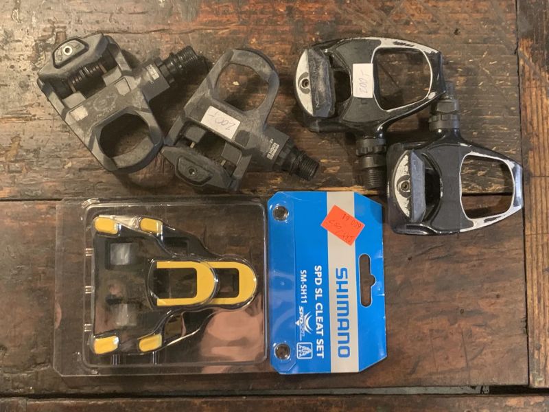 silniční pedály Shimano a Look