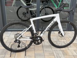 Specialized Tarmac SL8 Expert Di2 předváděcí kolo 200Km zánovní velikost 54cm