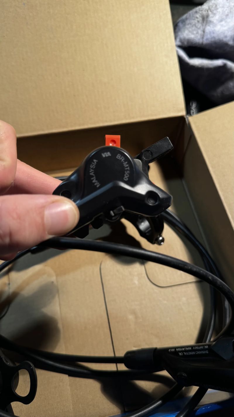 Shimano páky a třmeny 