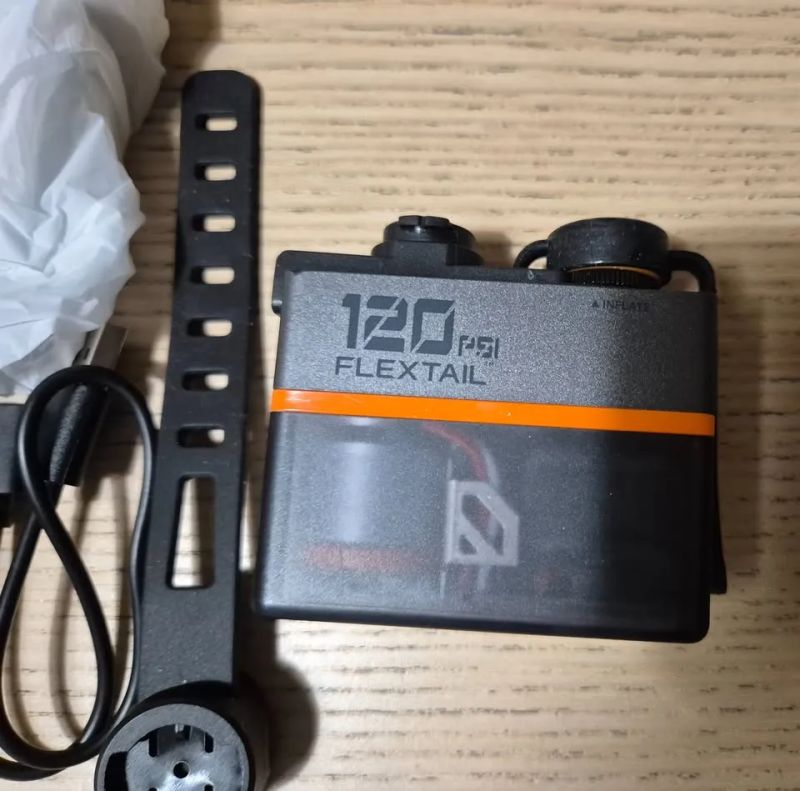  Pumpa TINY Tire Pump ACS