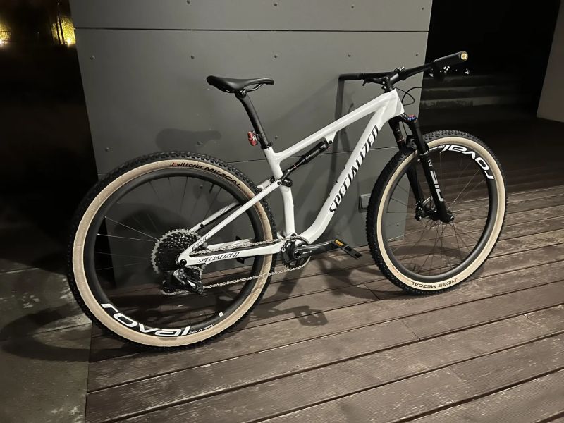 Specialized Epic Pro, velikost M