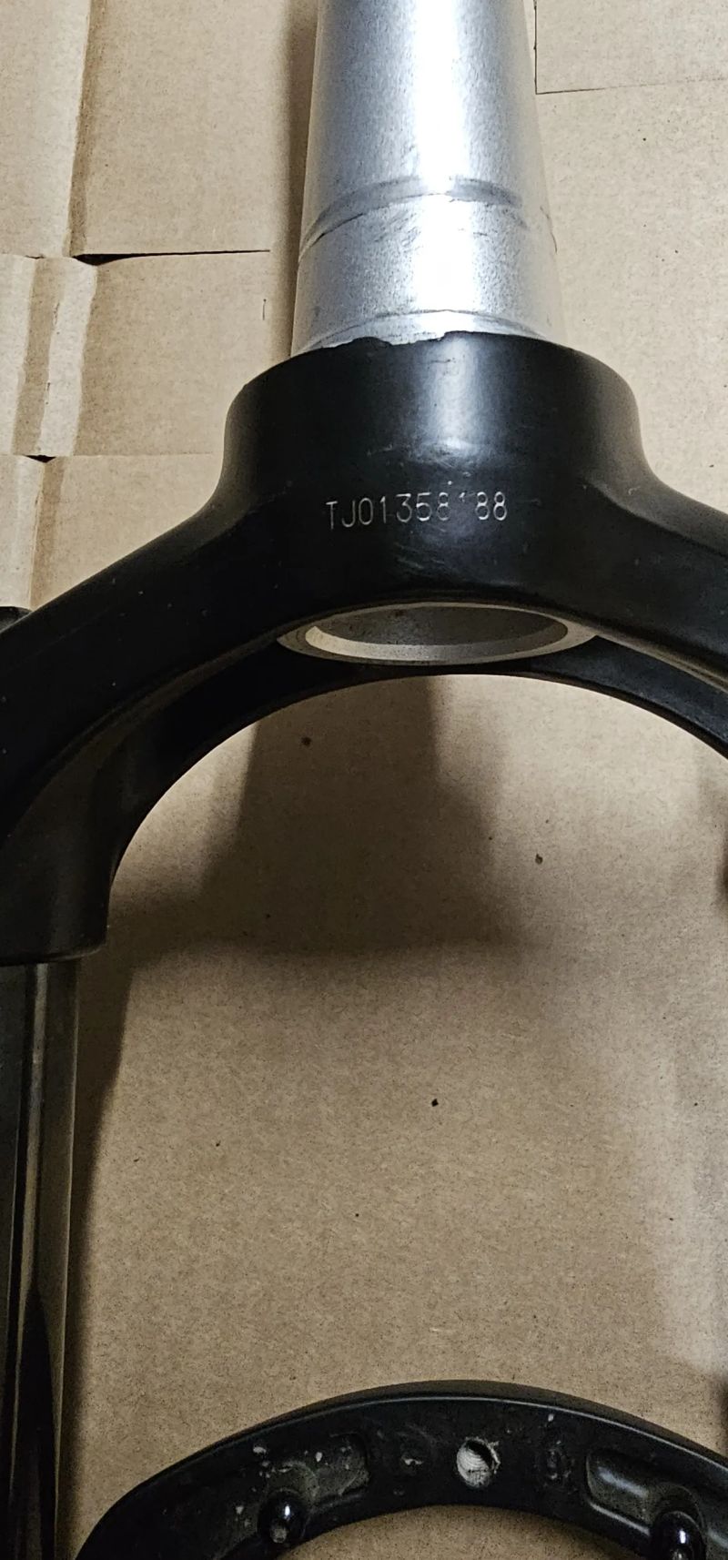 Vidlice SR Suntour XCR34, 29", 130 mm