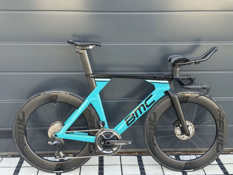 BMC Timemachine Ultegra Di2 - FFWD RYOT 77