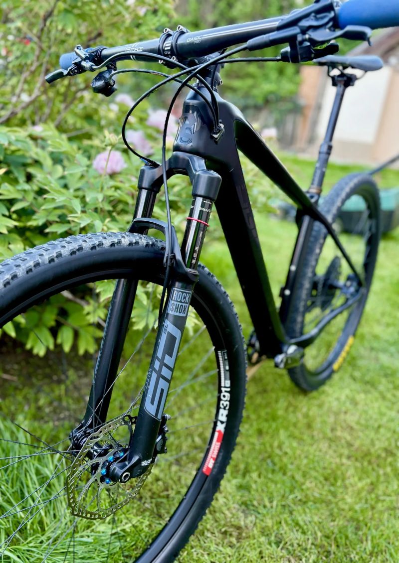 Skvělé závodní karbonové ultra lehké kolo OG Evkin, 29",M rám