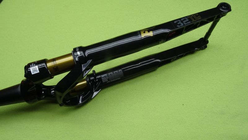 Fox 32 TAPER - CAST FACTORY FIT4 40mm