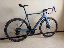 Canyon Ultimate CF SLX 8 Force AXS