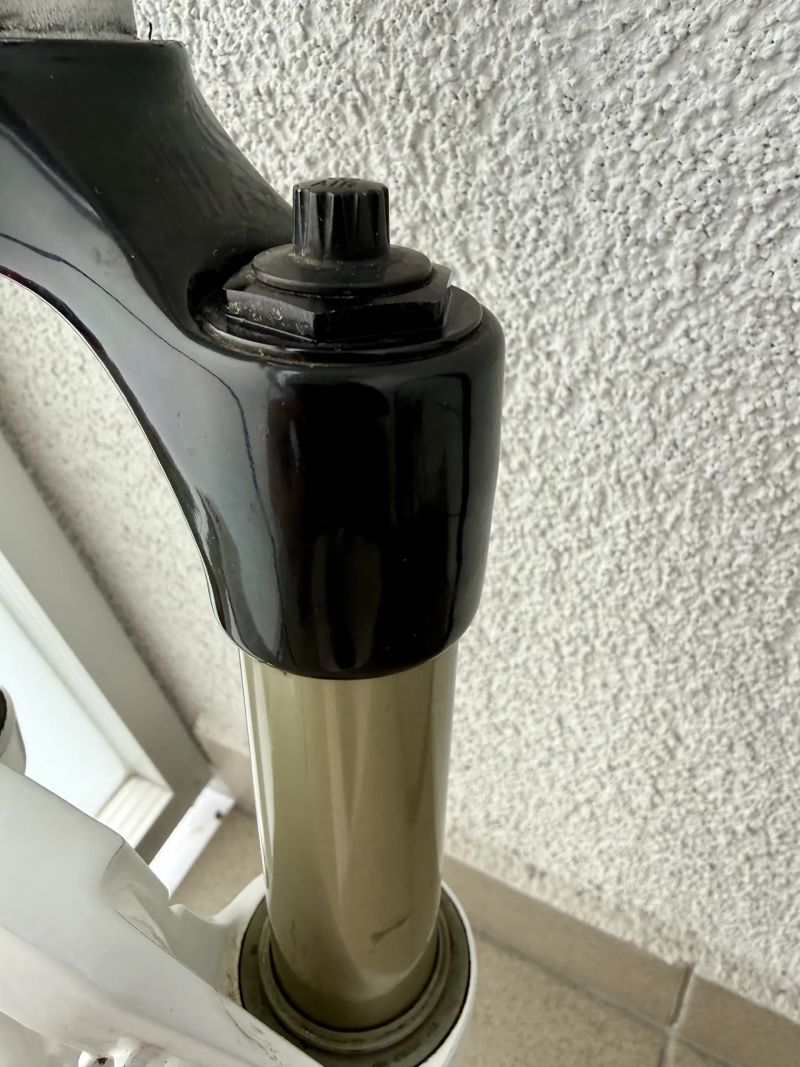 Rock Shox recon gold TK pro kola 29” včetně pevné osy a předního kola