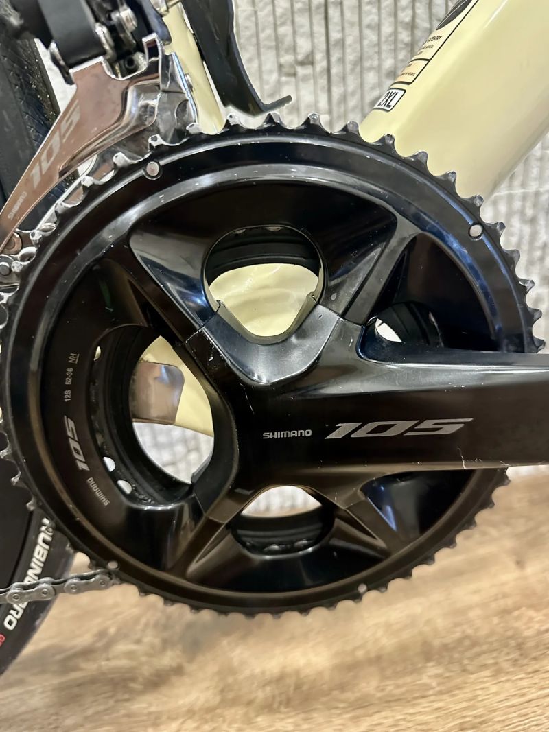 Canyon Ultimate CF SL 7 Di2 + wattmetr 4iiii Precision 3+ 