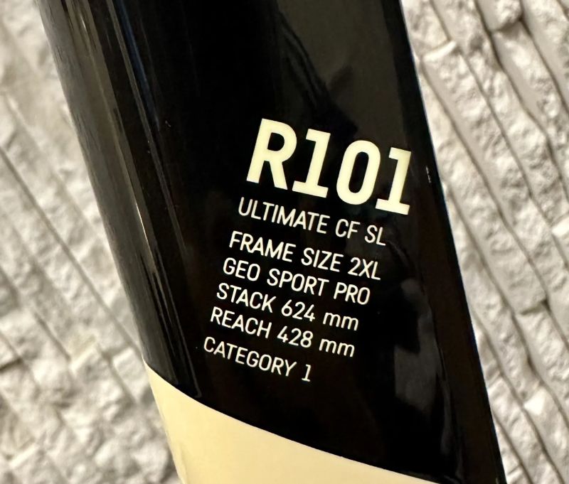 Canyon Ultimate CF SL 7 Di2 + wattmetr 4iiii Precision 3+ 