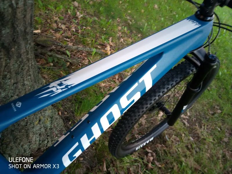 Nové karbonové kolo GHOST LECTOR SF LC - Sky / Star White